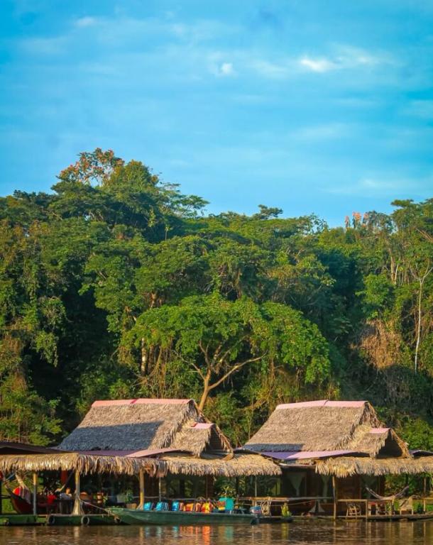 Jóvenes enseñan quechua en videos cortos virales
